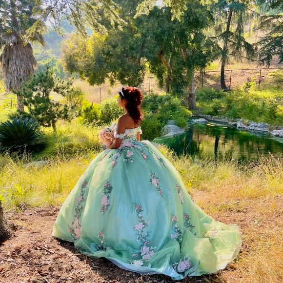 Meet your Posher, Elena - Picture 10 of 12